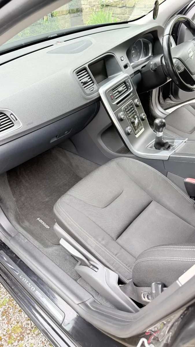 Volvo S60 2013 - Image 5
