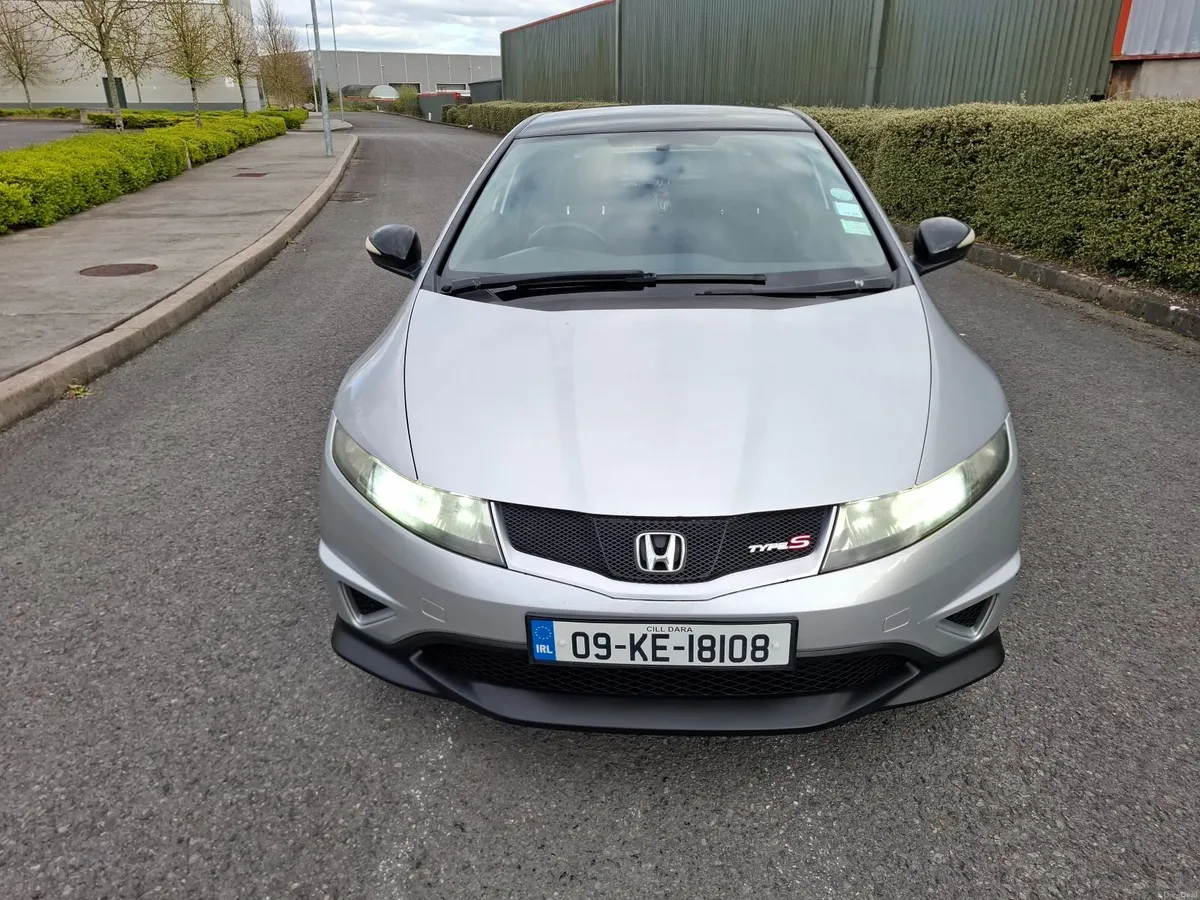 Honda Civic 2009 - Image 2