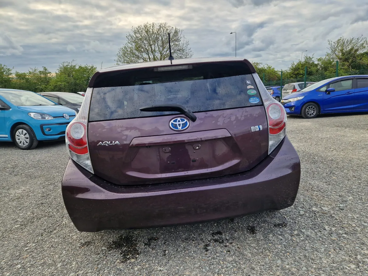 Toyota Aqua 2014 - Image 3