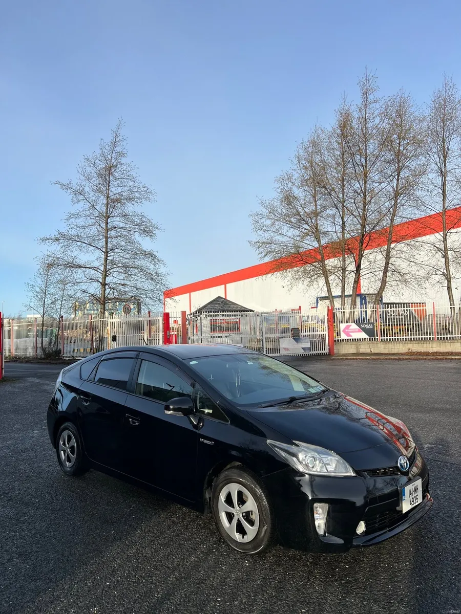 Toyota Prius 2014 - Image 1