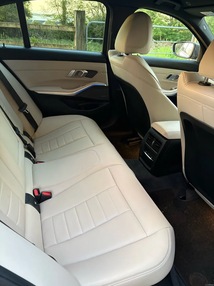 BMW 320D M Sport X-Drive Auto (Diesel) - Image 3