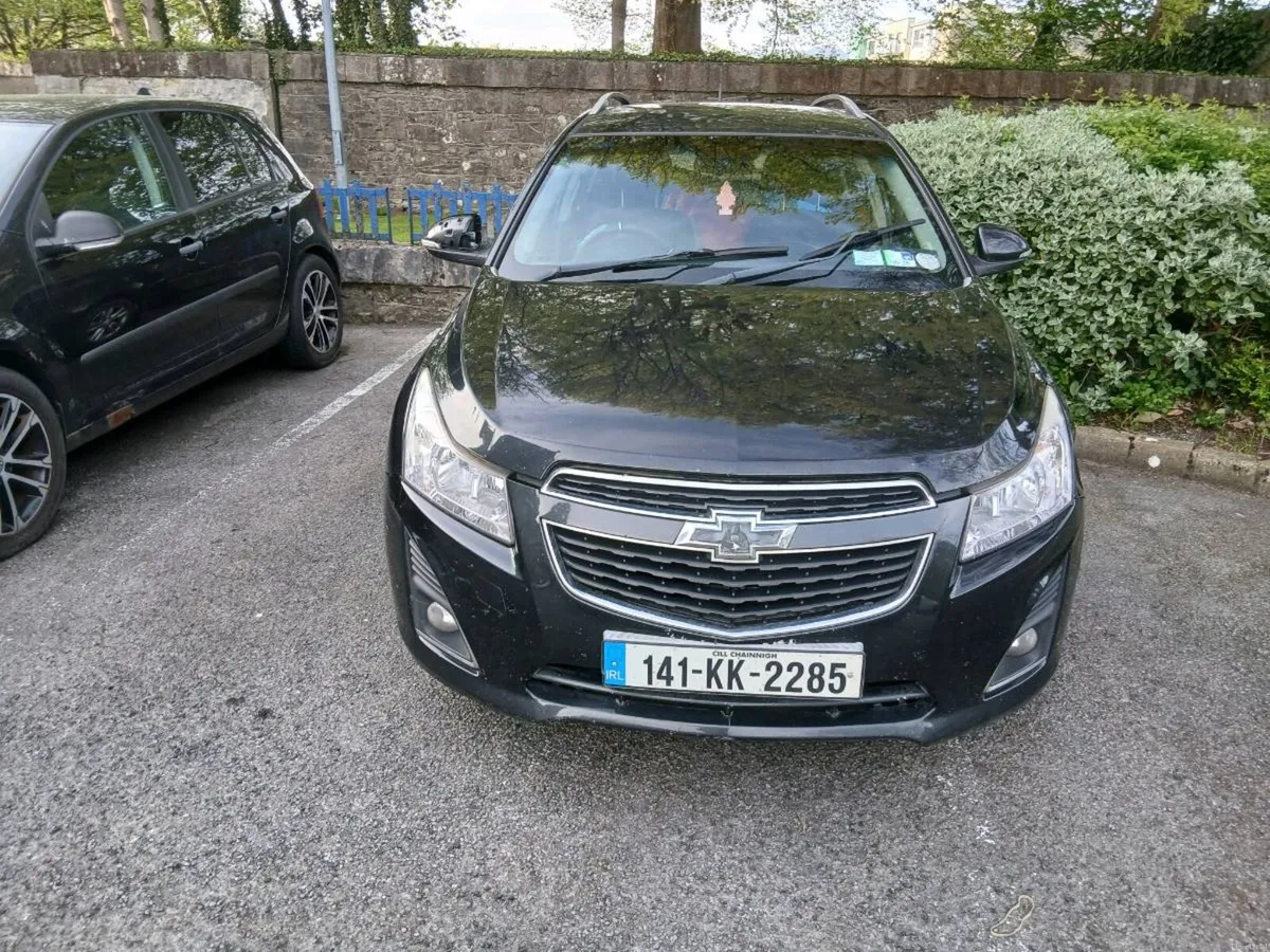 Chevrolet cruze 1.7 diesel hatchback - Image 3