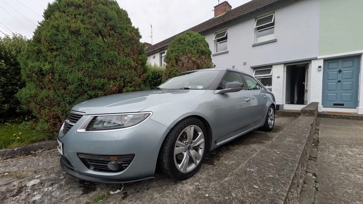 Saab 9-5 2010 - Image 1