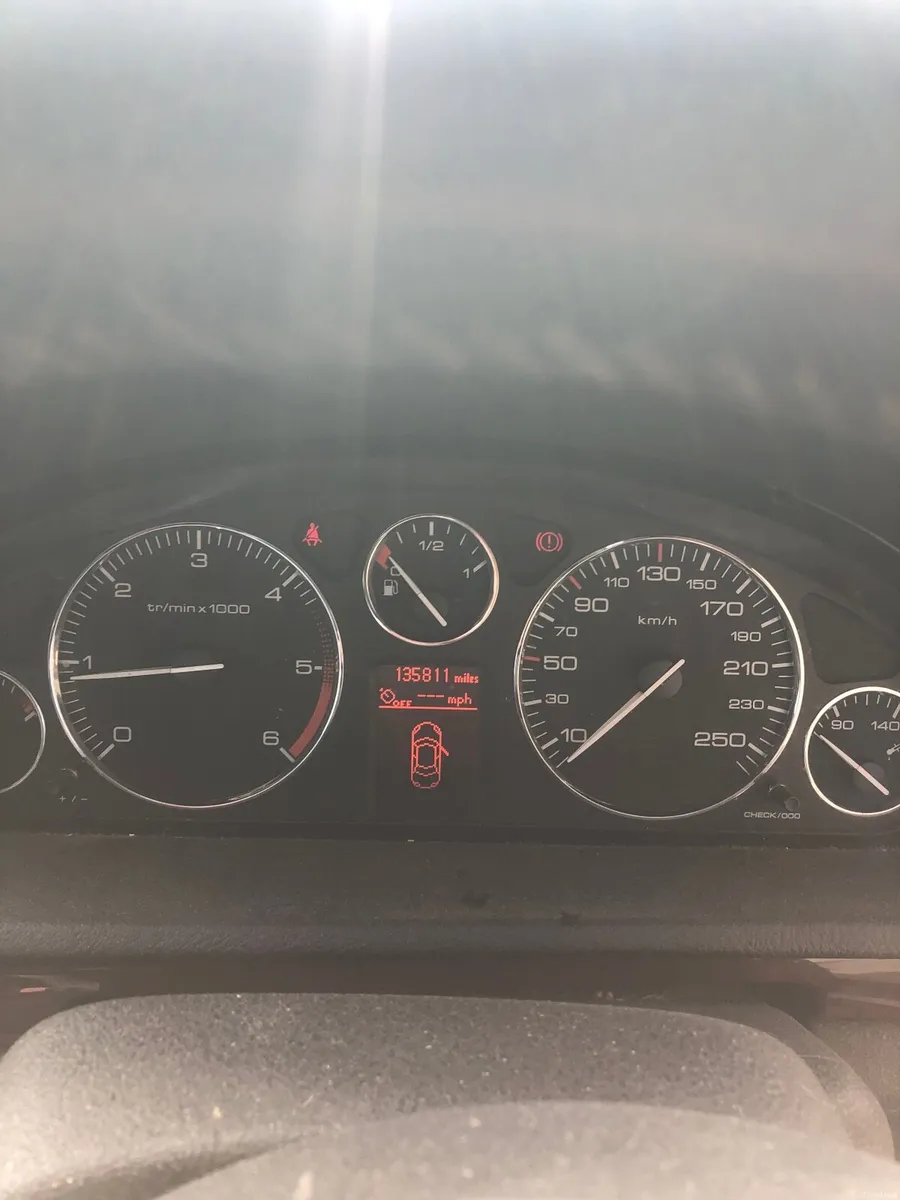 Car - Image 2