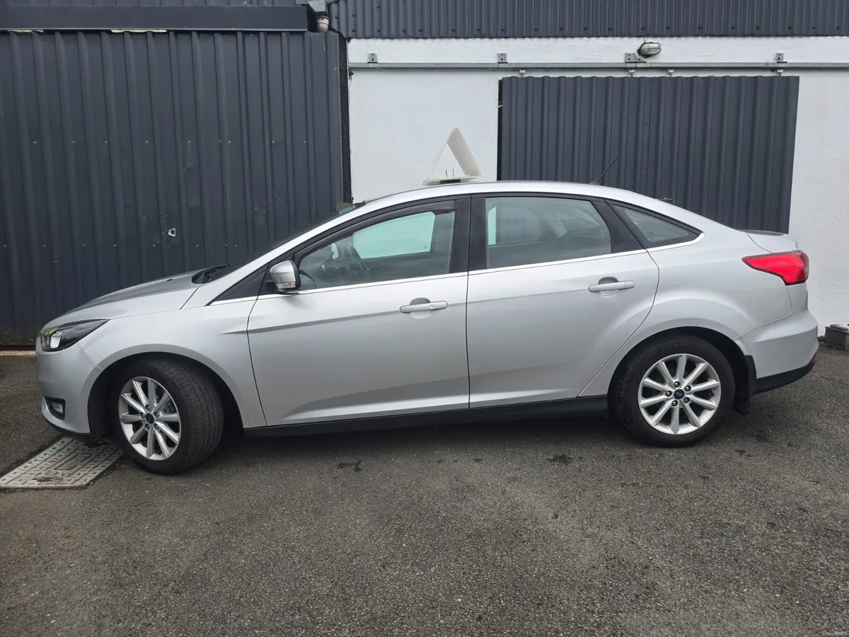 Ford Focus 2018 - Image 4