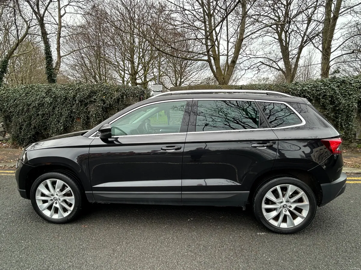 2018 SKODA KAROQ STYLE PETROL PANORAMIC SUNROOF - Image 4