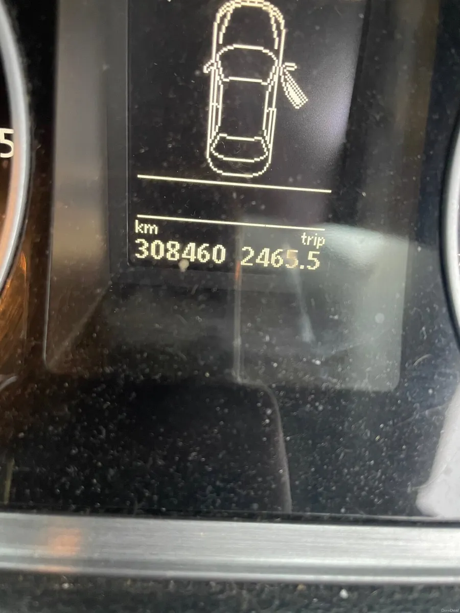 Volkswagen Passat 2013 - Image 1