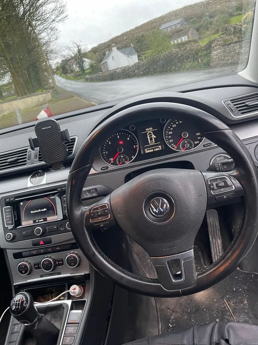 Volkswagen Passat 2013 - Image 4