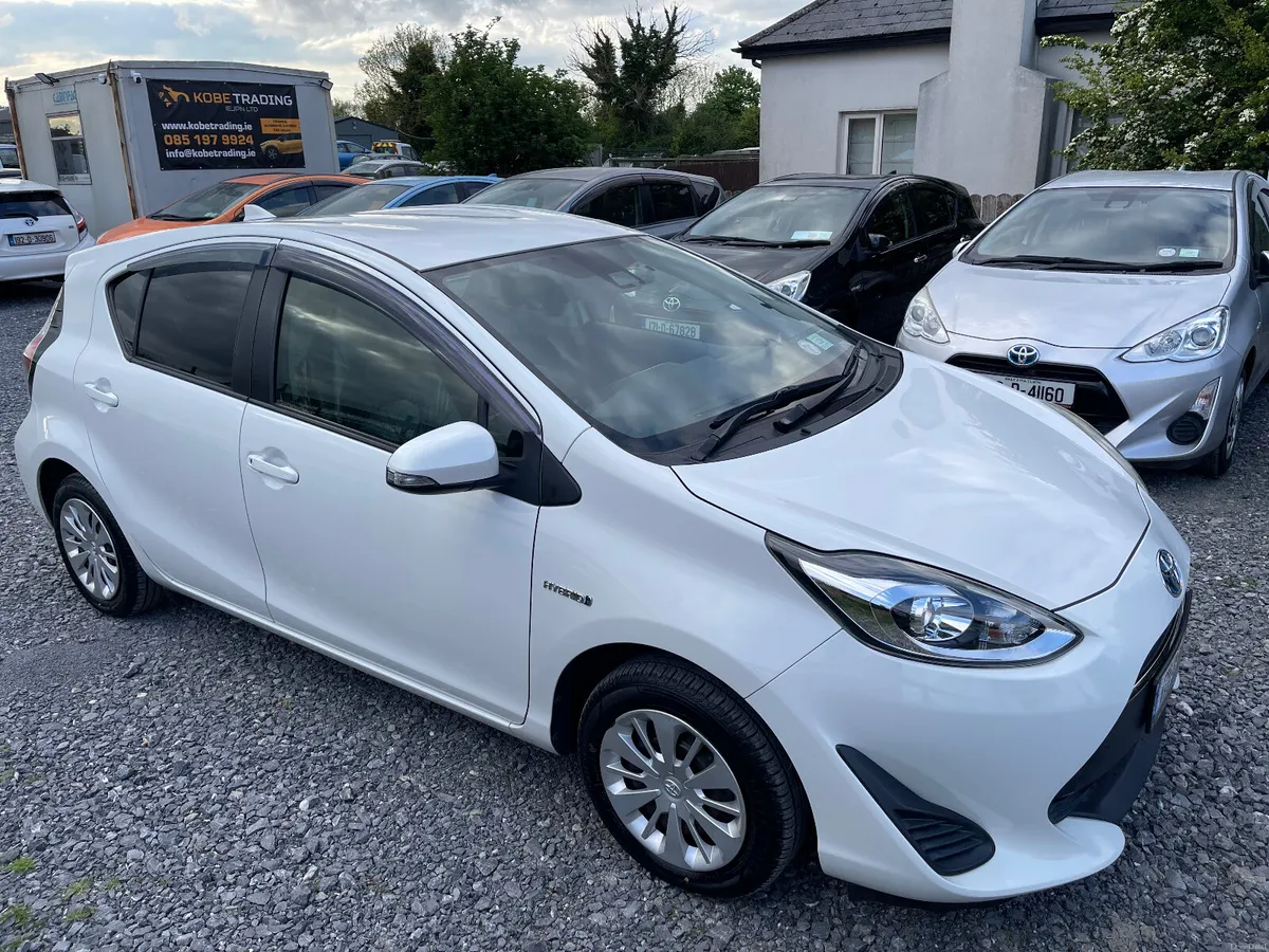 Toyota Aqua 2017 Push start excellent condition - Image 3