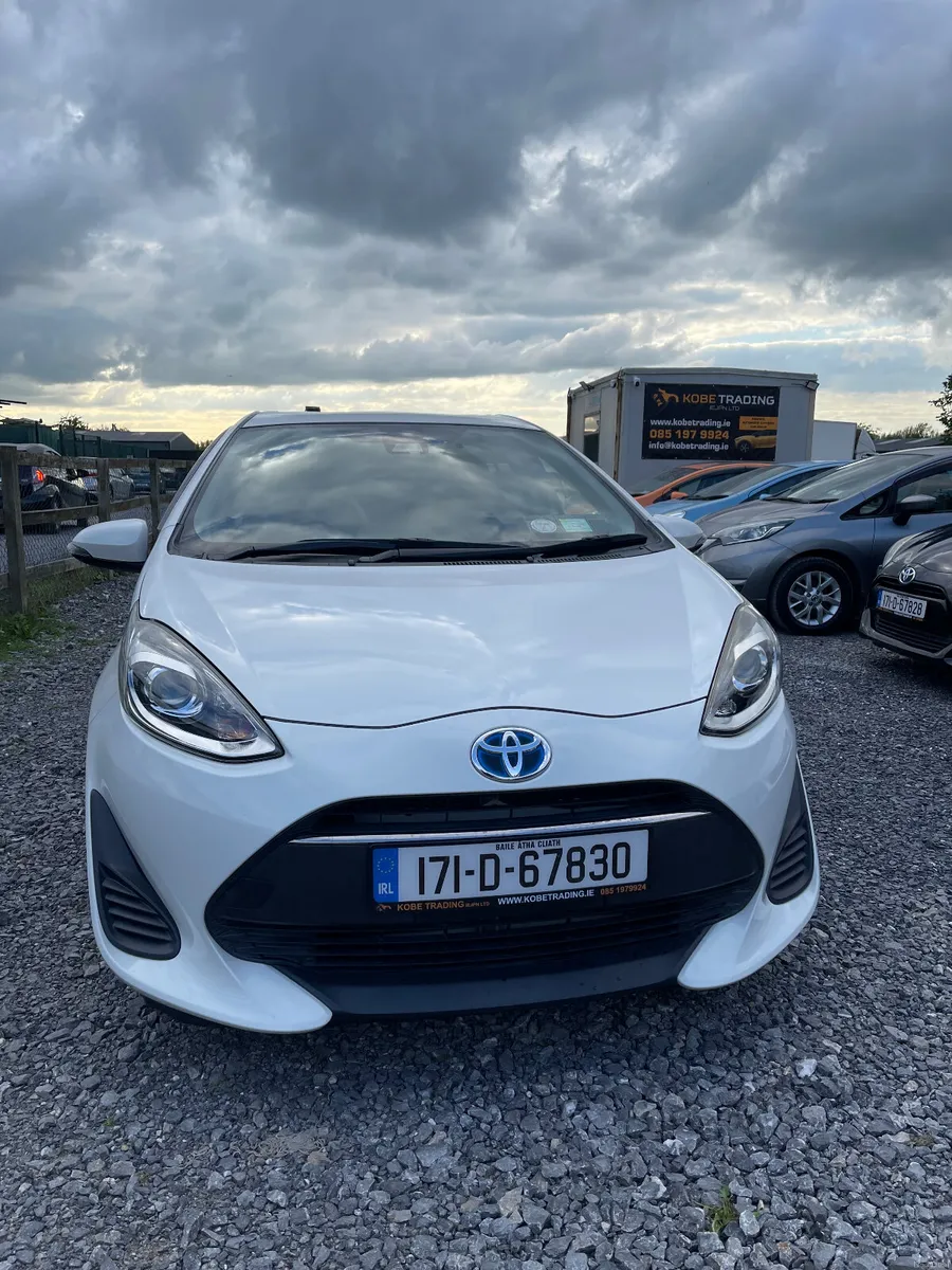 Toyota Aqua 2017 Push start excellent condition - Image 4