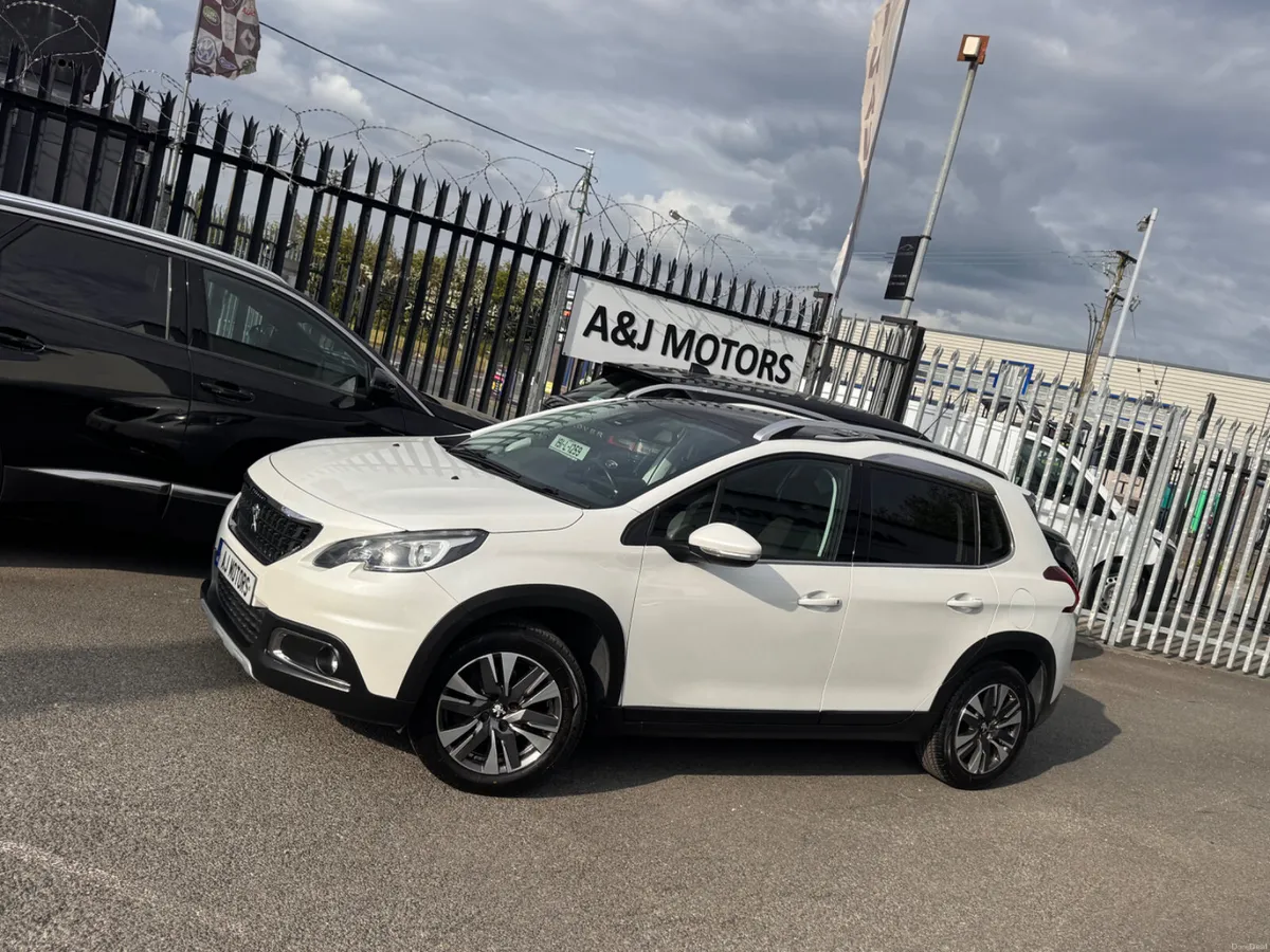 17 PEUGEOT 2008 AUTO GLASS ROOF - Image 2