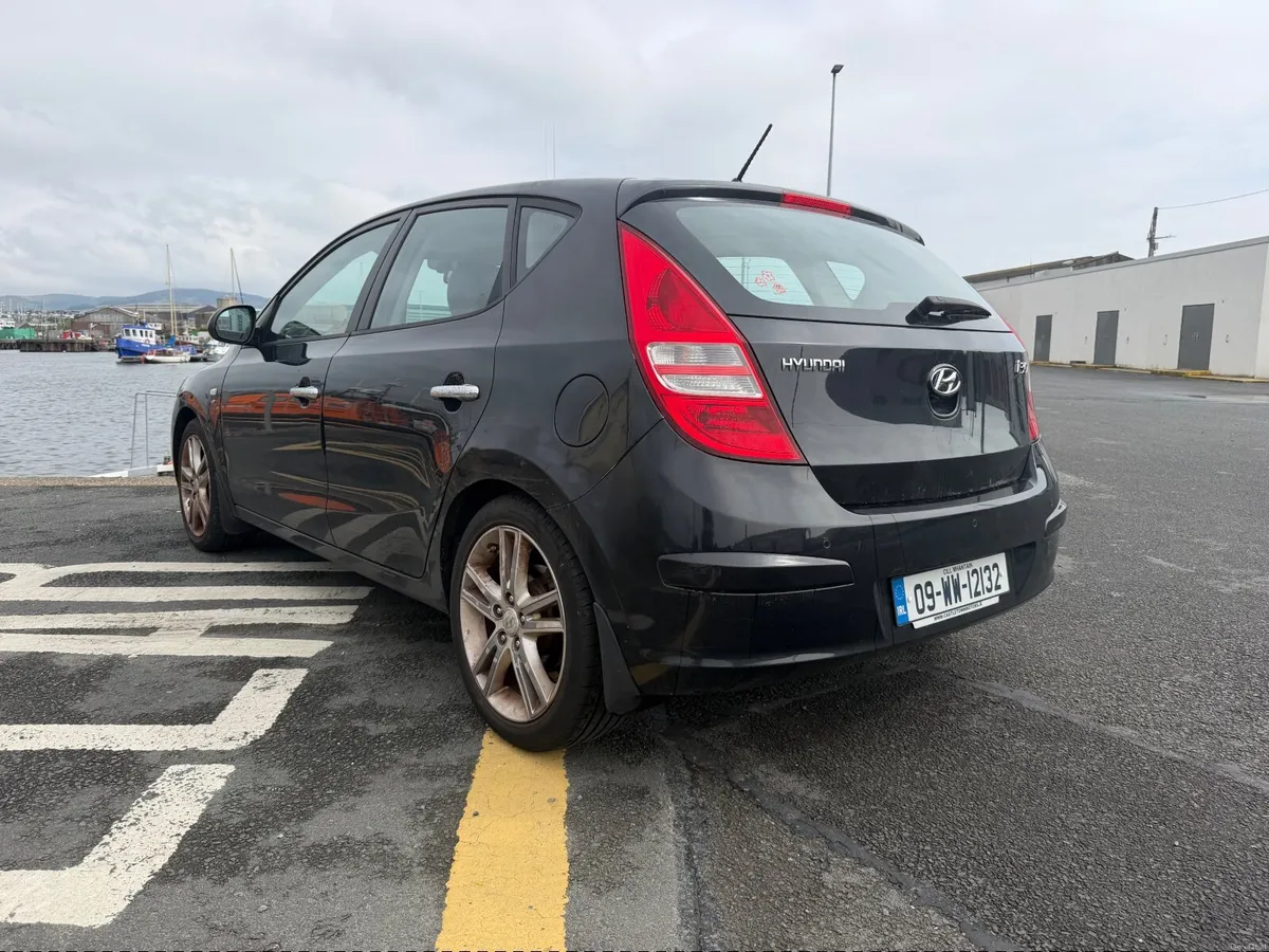 Hyundai i30 2009 Diesel Automatic - Image 5