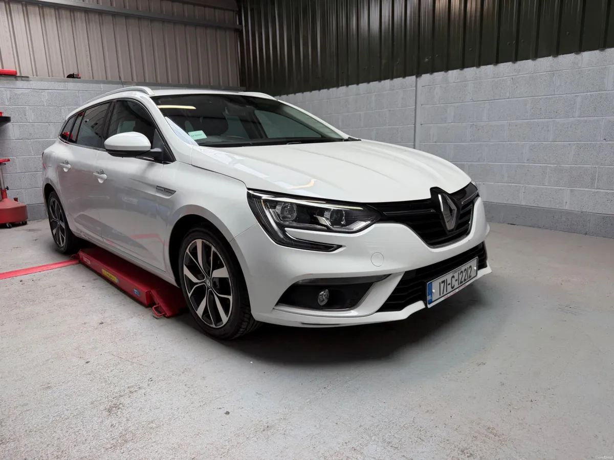 2017 RENAULT MEGANE ESTATE     ONLY 89k KLMS ! - Image 2