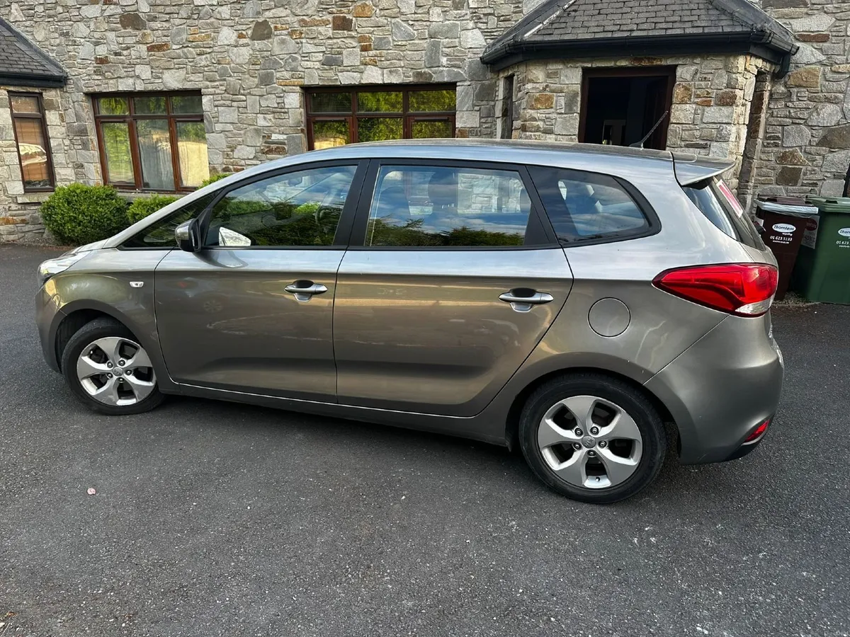 Kia Carens 2013 - Image 1