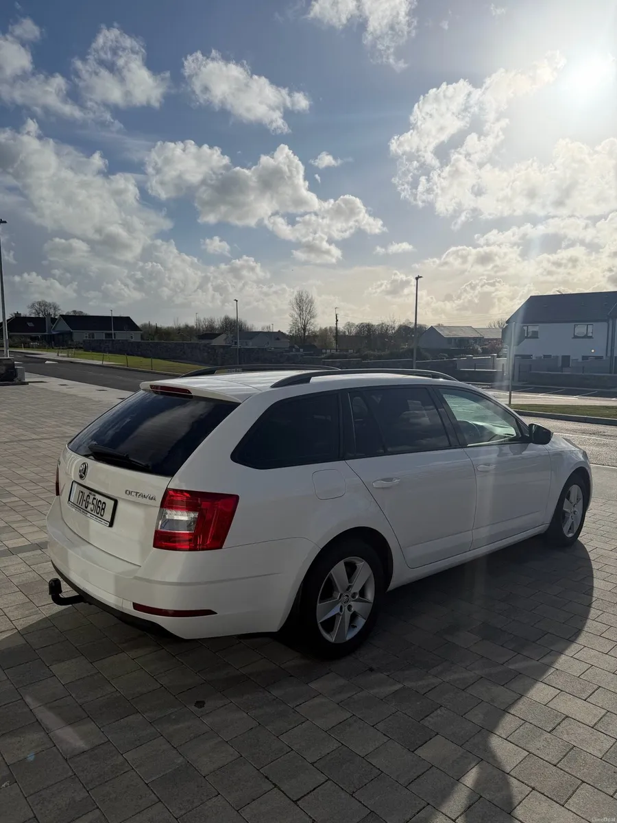 2017 Skoda Octavia - Image 3