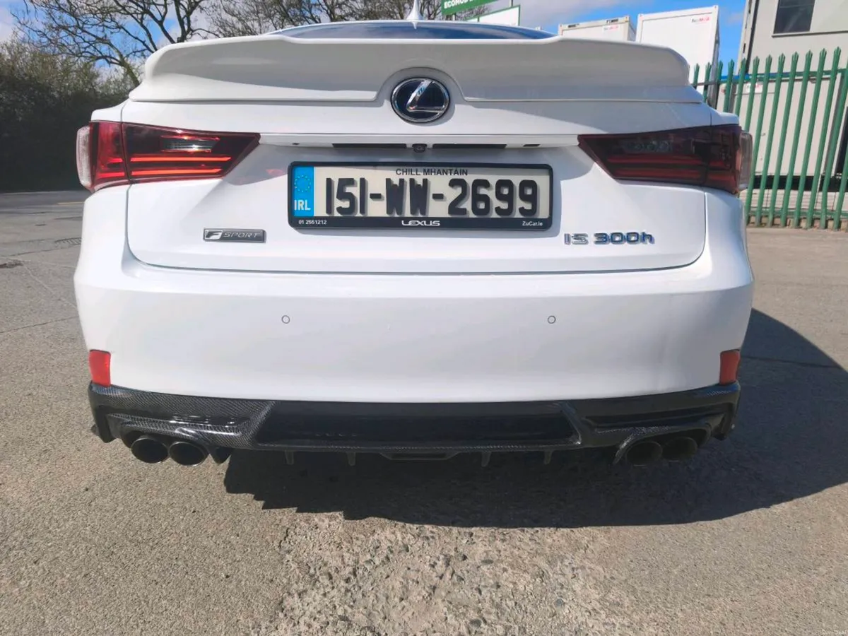 Lexus IS300h F Sport - Image 4