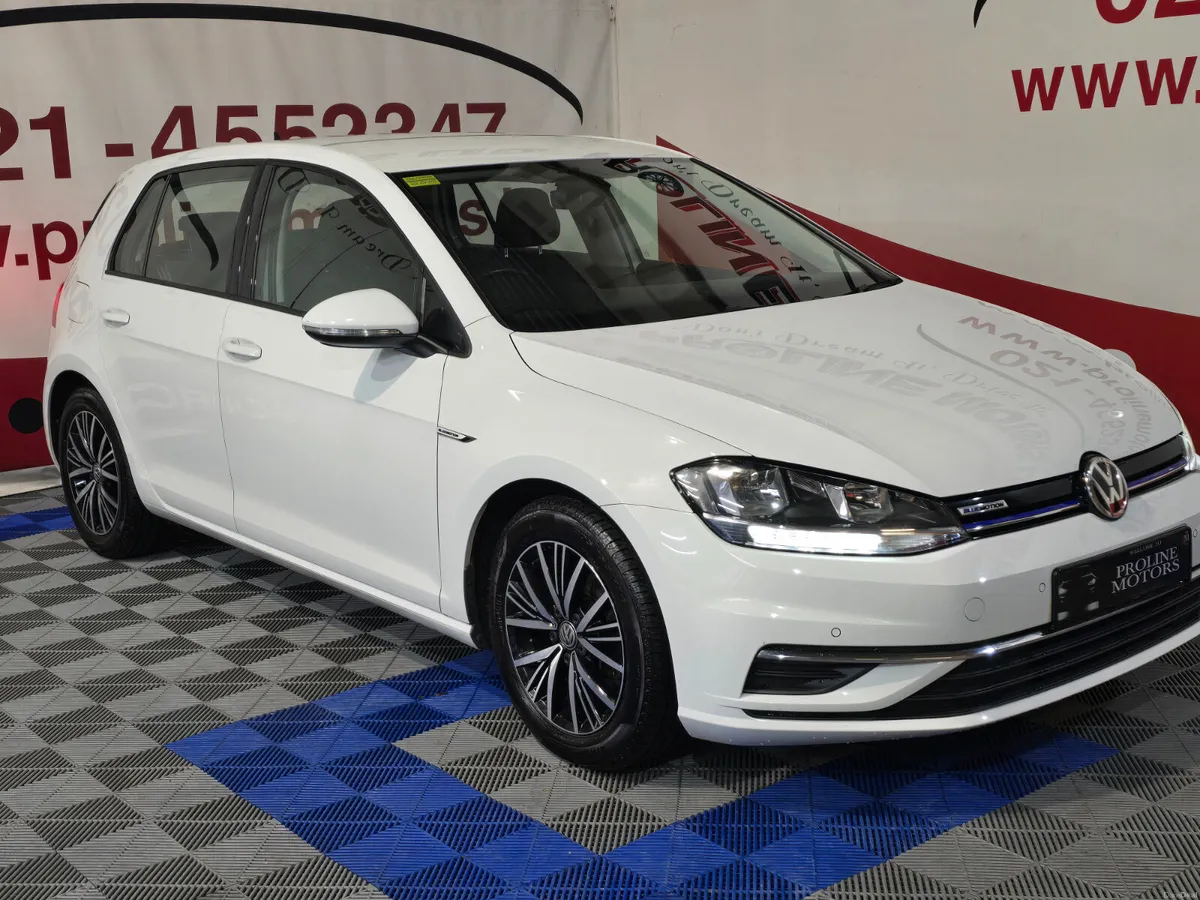 VW GOLF EVO 1.5 TSI PETROL MANUAL LIKE NEW - Image 3