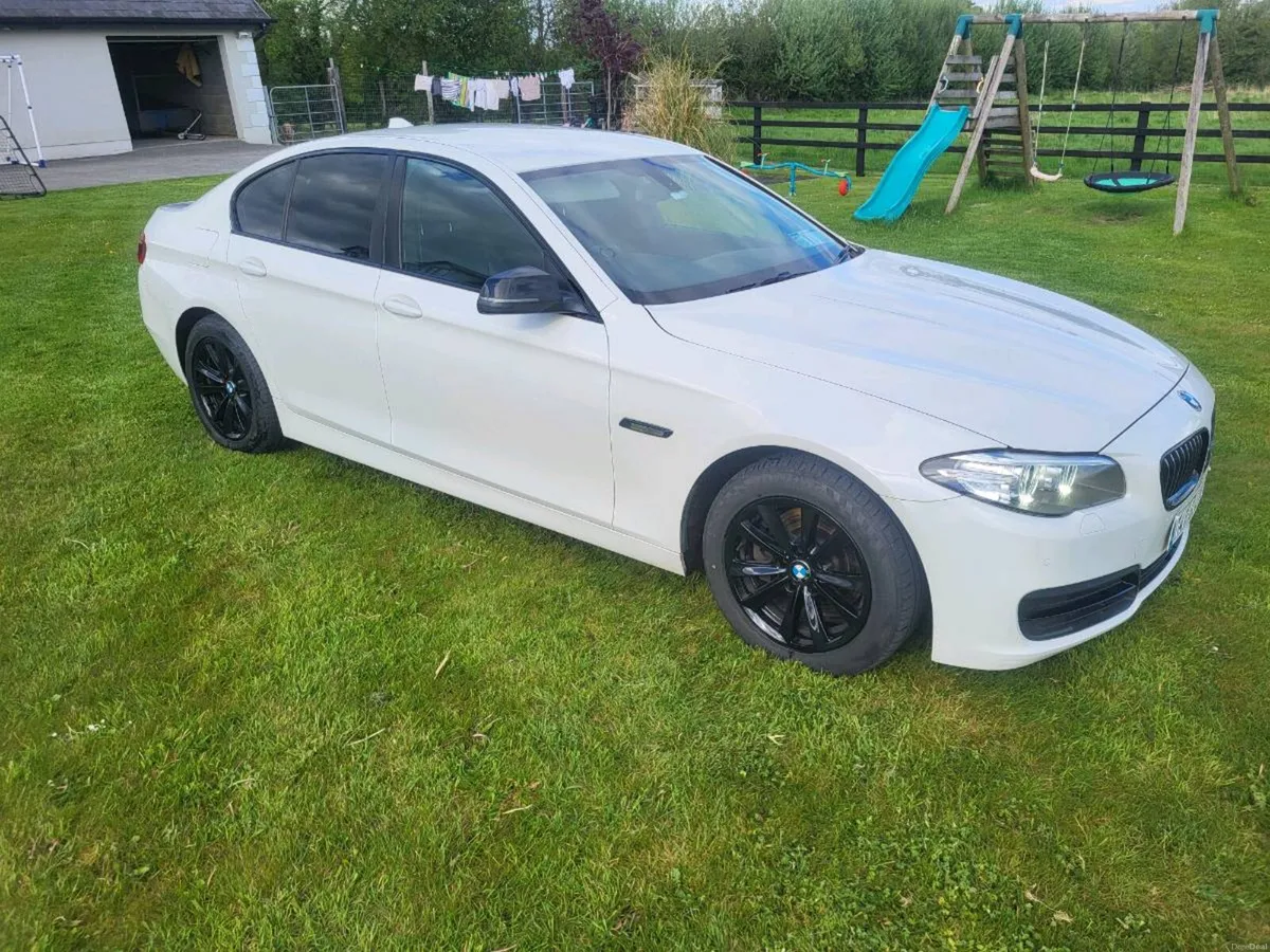 BMW 520d -Full Leather - Carplay - Fresh NCT - Image 1
