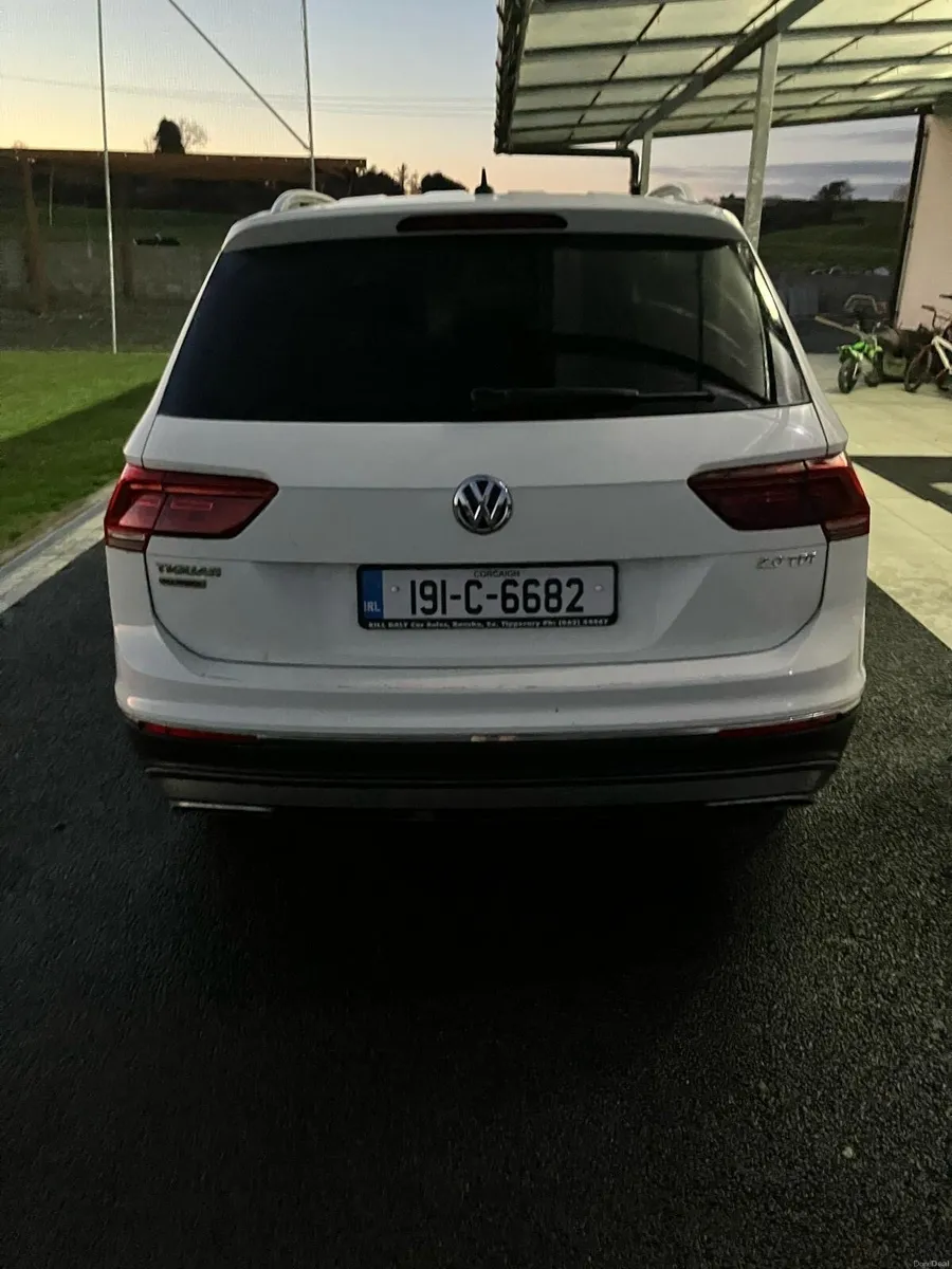 VW Tiguan Allspace- Full Leather - Automatic - Image 3
