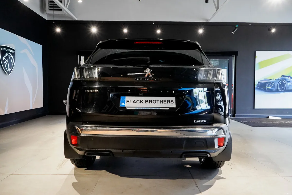 2022 Peugeot 3008 Allure Plug-in Hybrid 225bhp - Image 6