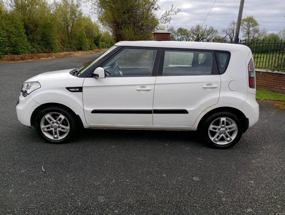 Kia Soul AUTOMATIC - Image 3