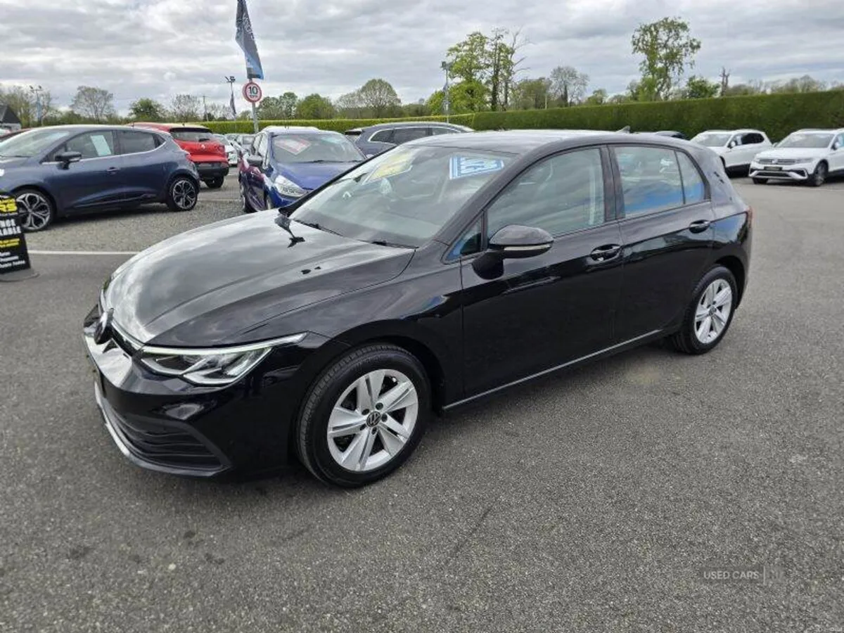 Volkswagen Golf Life - Image 2