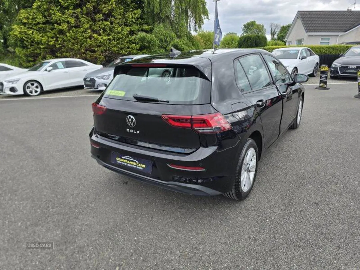 Volkswagen Golf Life - Image 4
