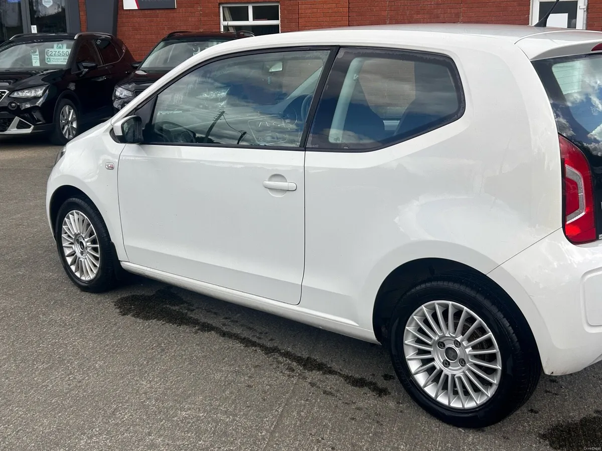 VW UP - Image 2