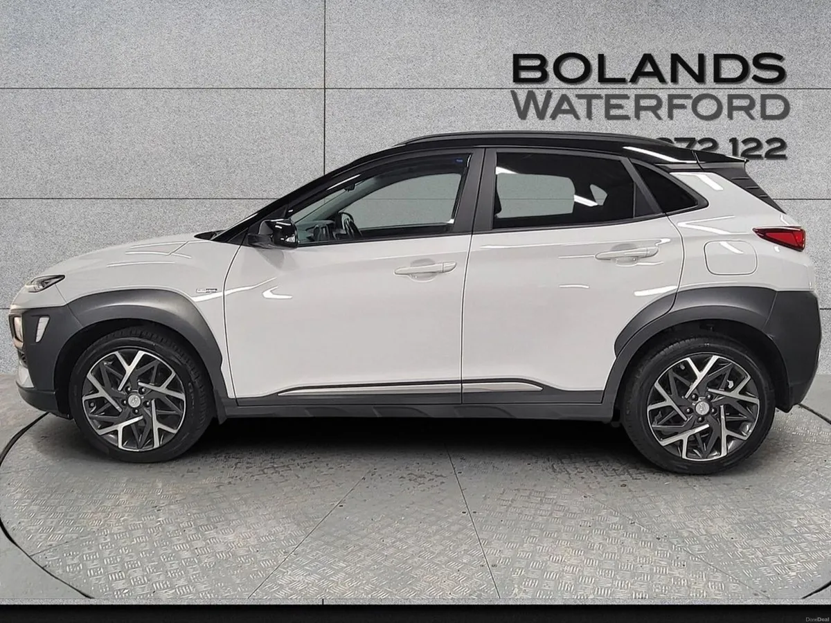 Hyundai KONA 1.6 GDI Hybrid Executive Two Tone Roo - Image 3