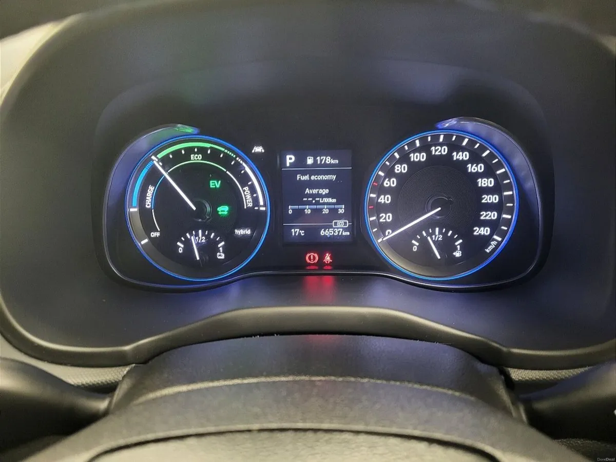 Hyundai KONA 1.6 GDI Hybrid Executive Two Tone Roo - Image 5