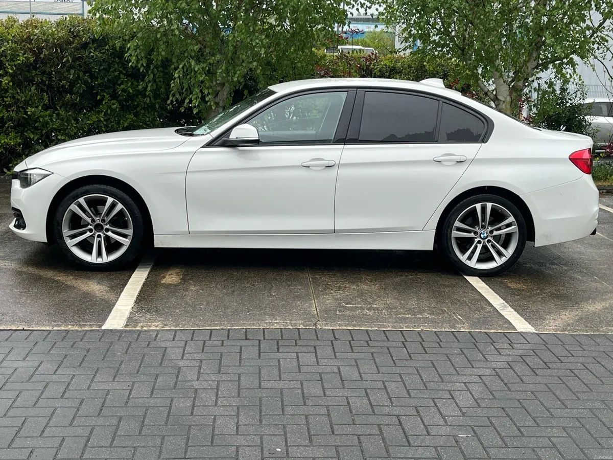2016 BMW 316, Sport, Clean Car - Image 3