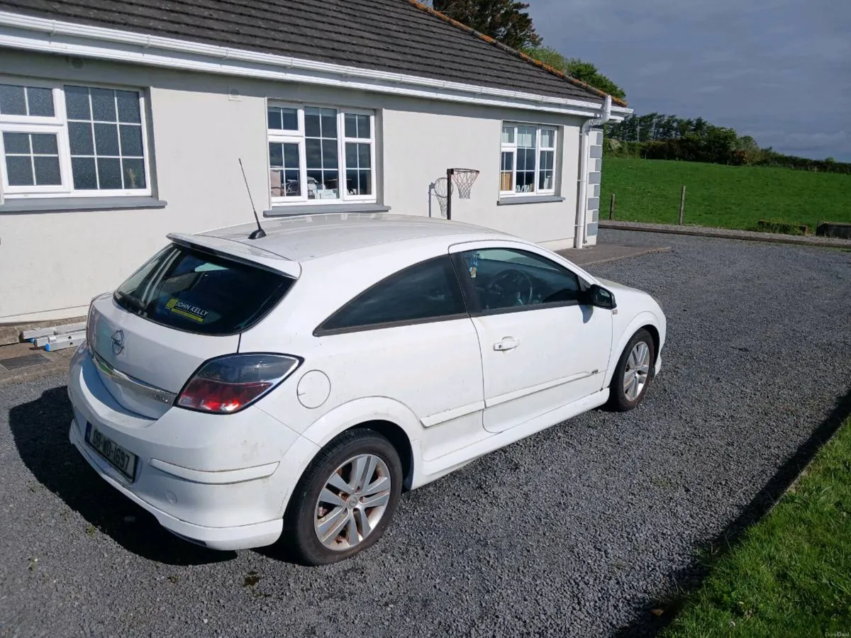 Opel Astra - Image 2