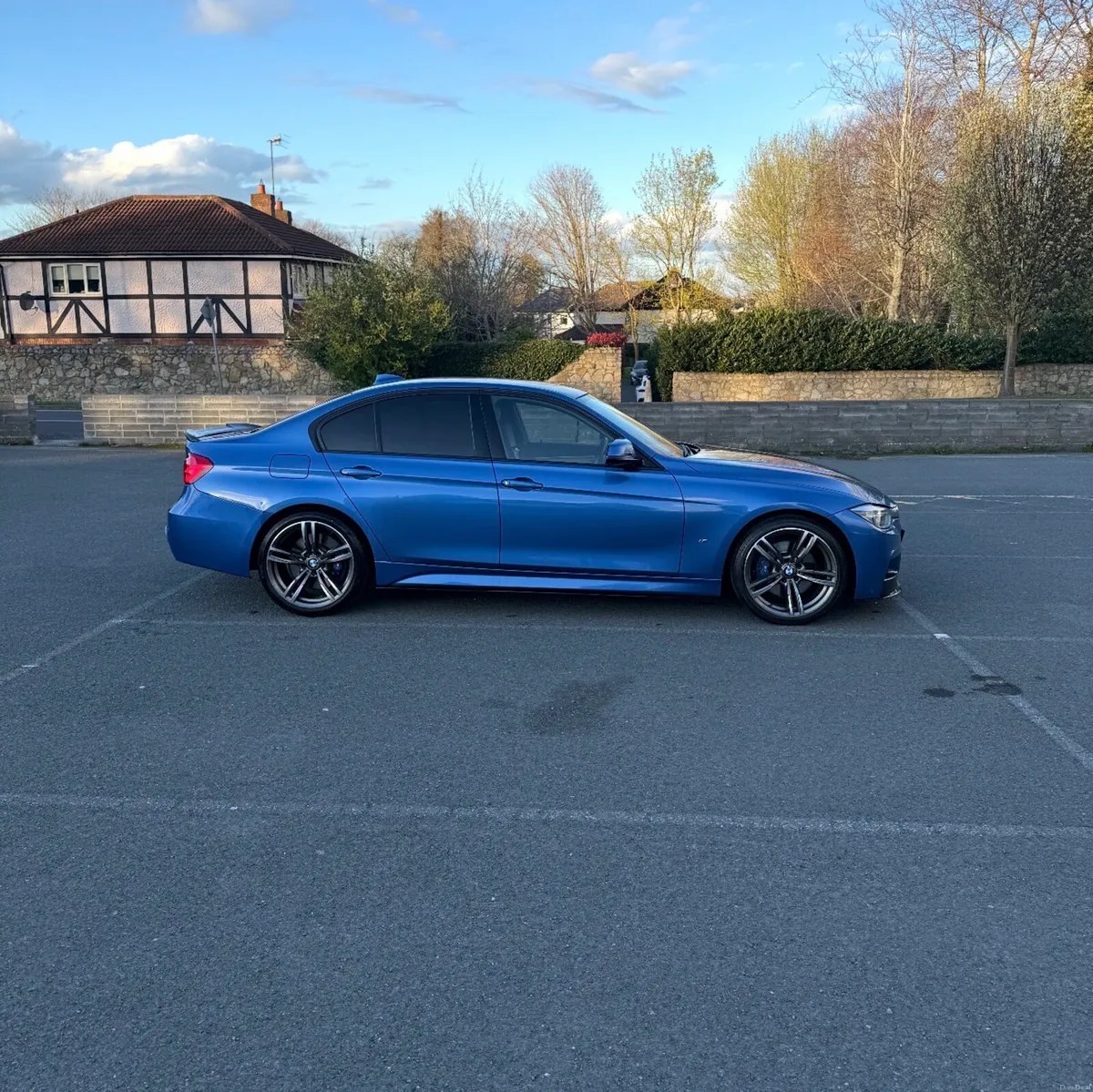 2017 BMW 330e - Image 3