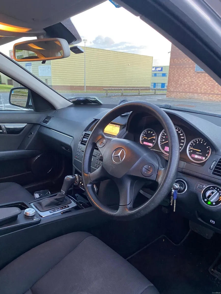 Mercedes C Class 2010 - LOW MILEAGE - NCT 06/27 - Image 3