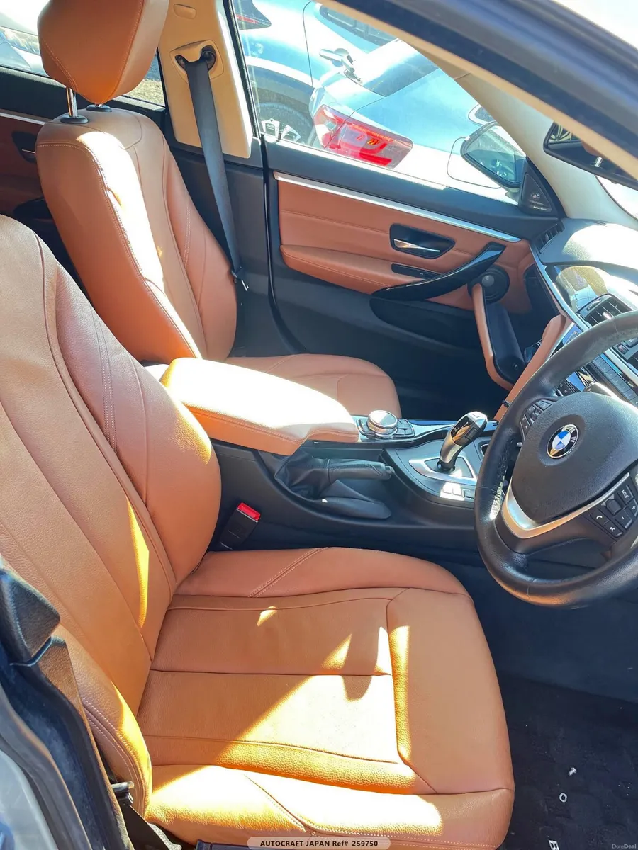 2015 BMW 420i Luxury • Unique • Harman Kardon - Image 4