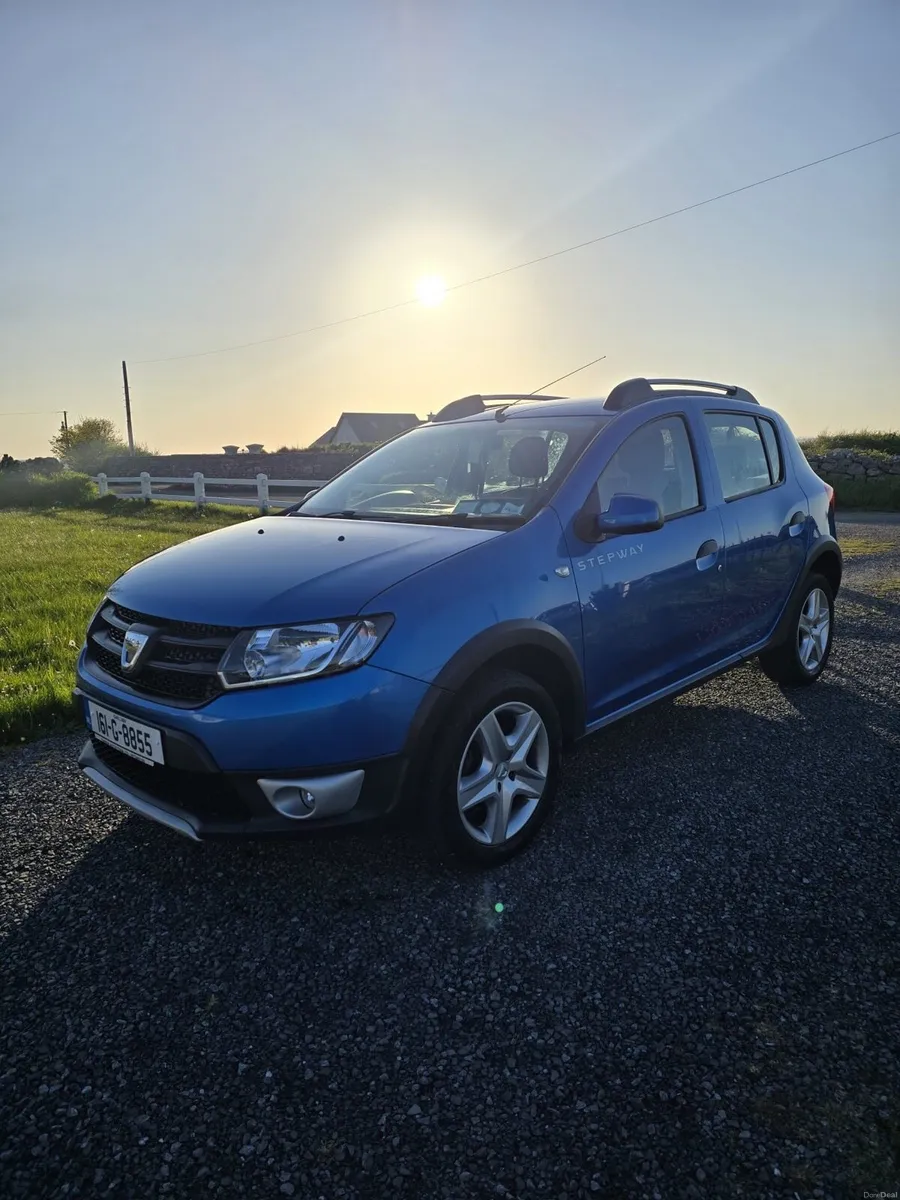 Dacia Sandero Stepway petrol - Image 2