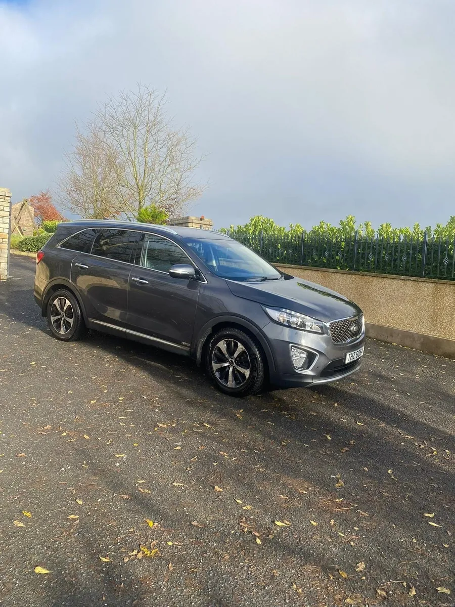 Kia Sorento 2015 - Image 1