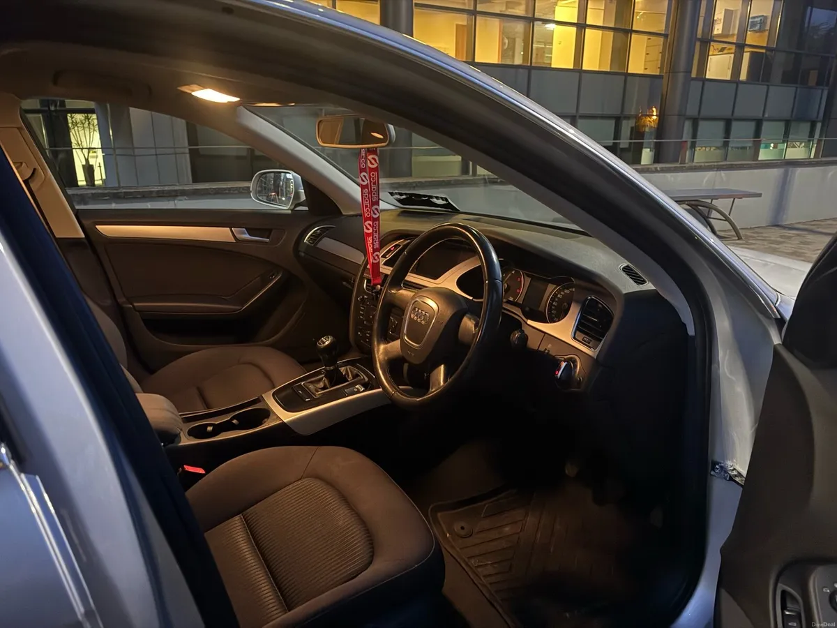 Audi A4 2011 - Image 3