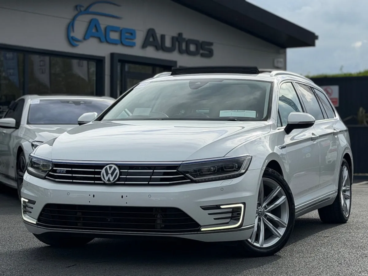 Volkswagen Passat GTE - ADVANCE - 1.4 PETROL HYBRI - Image 1