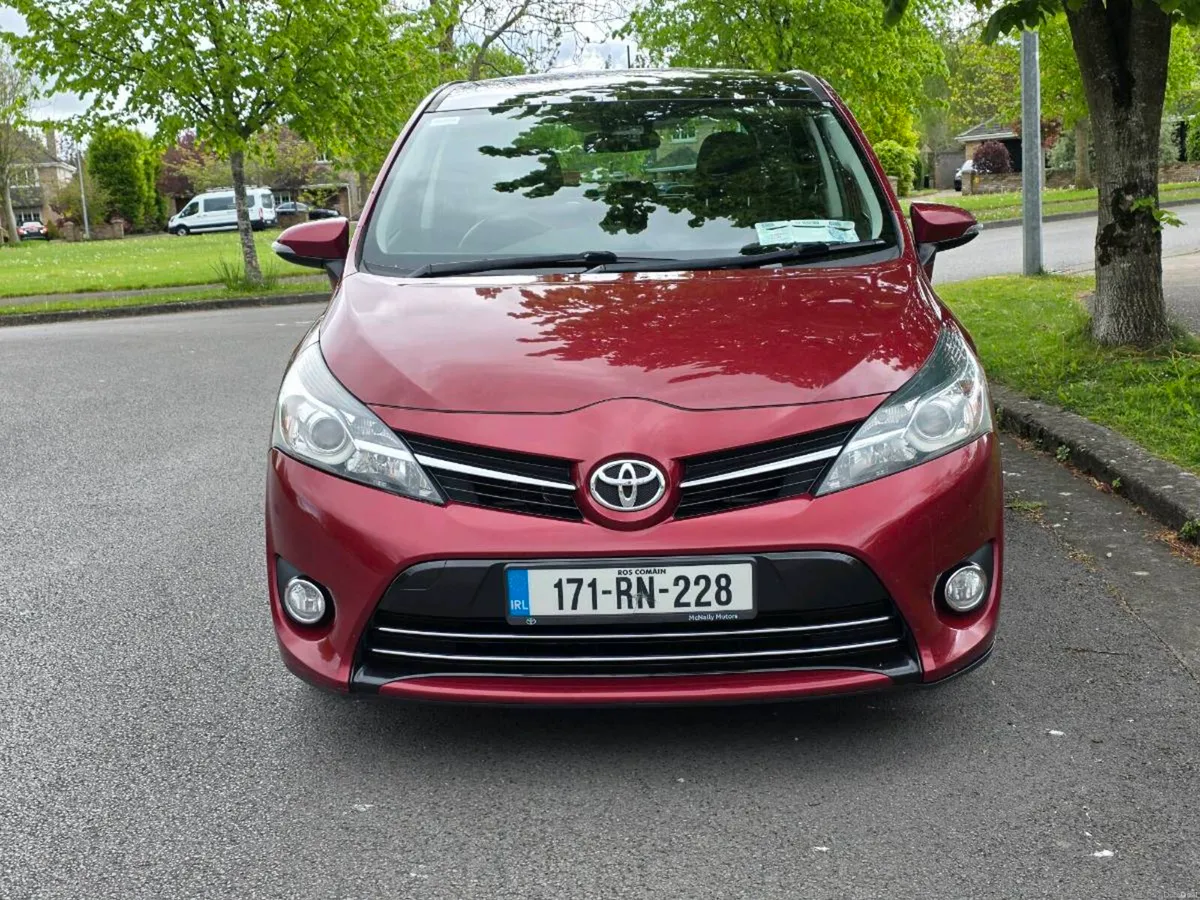 171 Toyota Verso 1.6D Sol Skyview 7 Seater - Image 2