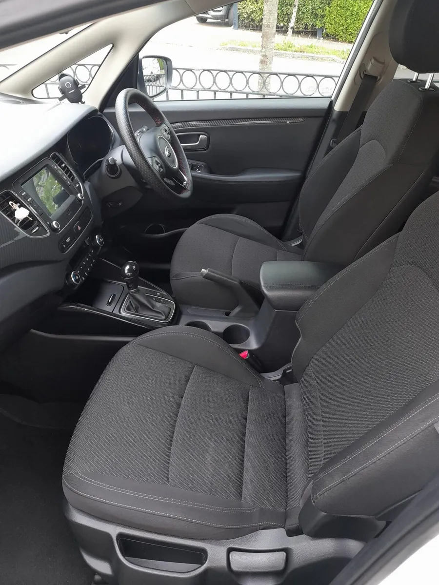 Kia Carents - Image 6