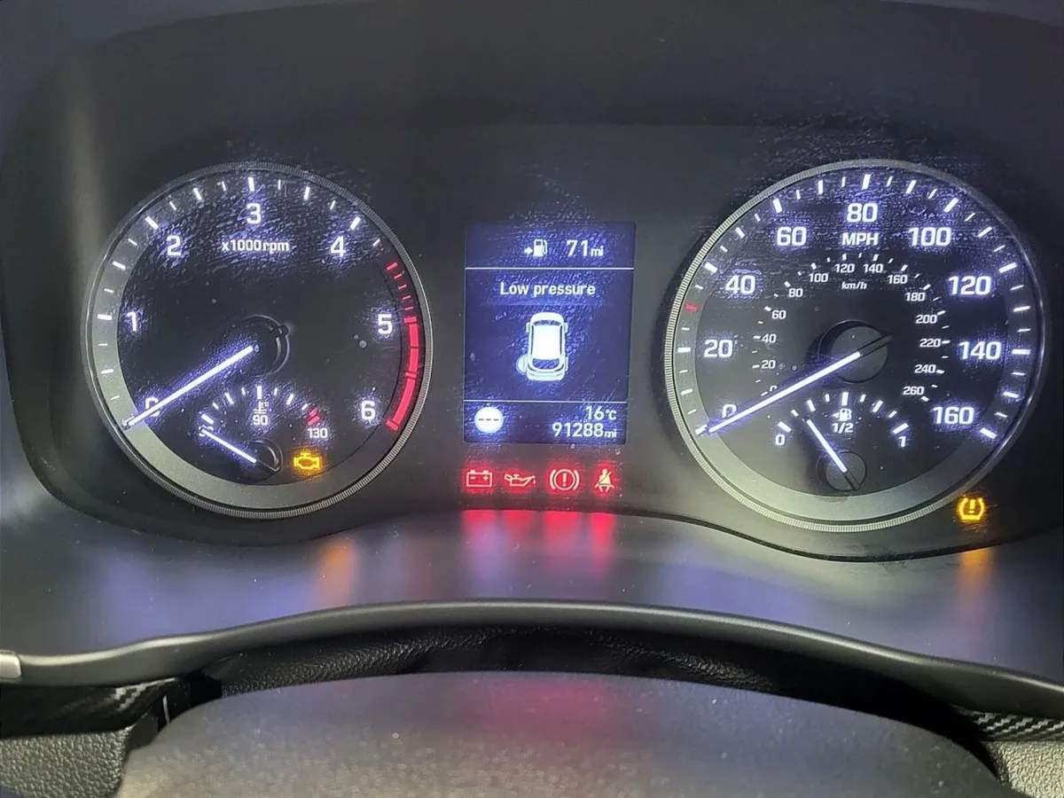 Hyundai Tucson 2WD Executive Mild Hybrid Finance f - Image 5