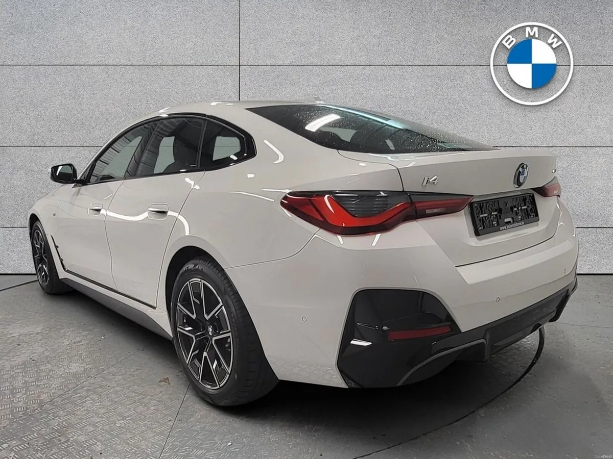 BMW i4 - Image 3