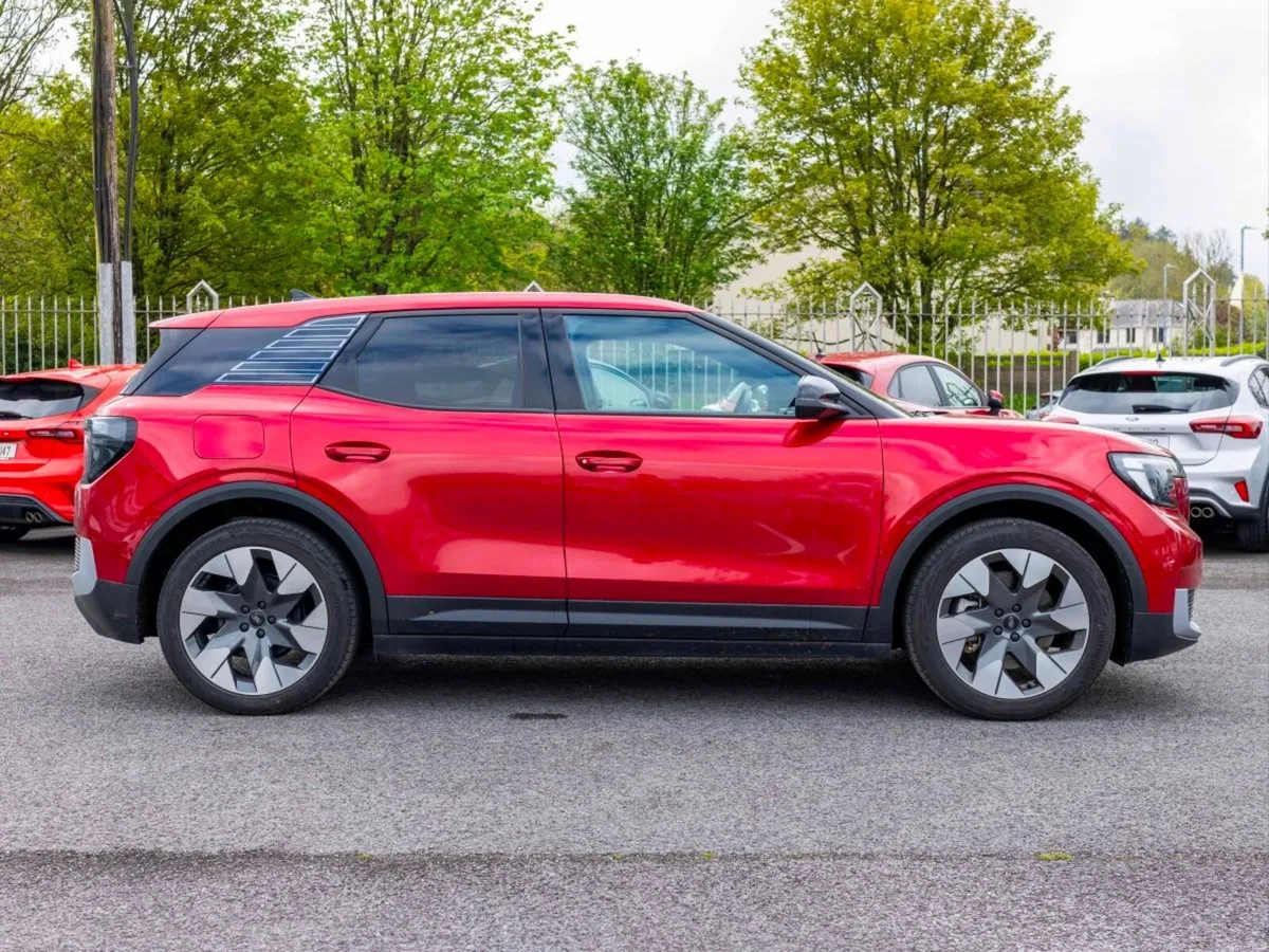 Ford Explorer Premium 77kWh Extended Range Panoram - Image 6