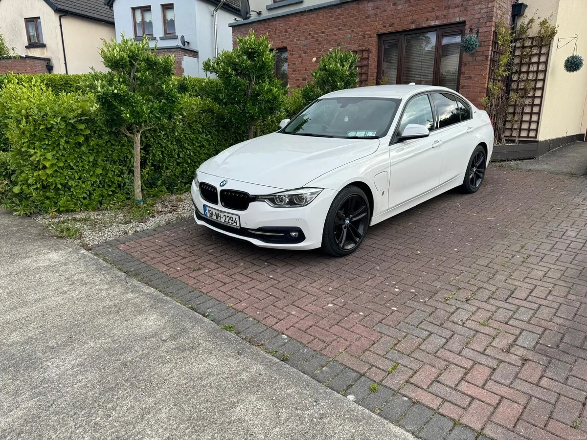 BMW 3-Series 2018 - Image 1