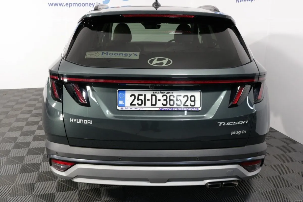 Hyundai Tucson Plug in Hybrid Platinum 1.6L Petrol - Image 6