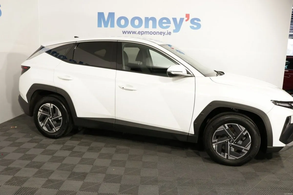 Hyundai Tucson COMFORT PLUS 1.6L DIESEL SUV - Image 3