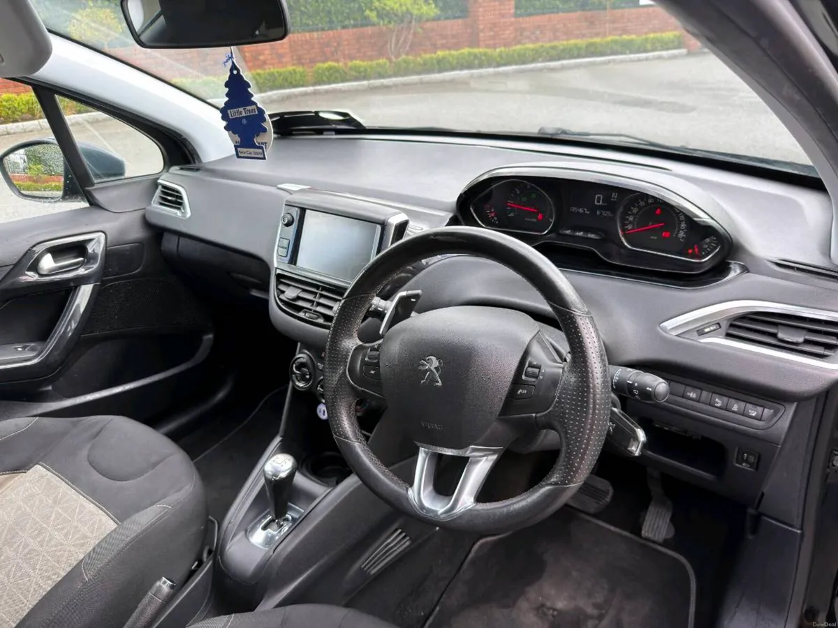 Peugeot 2008 automatic - Image 4