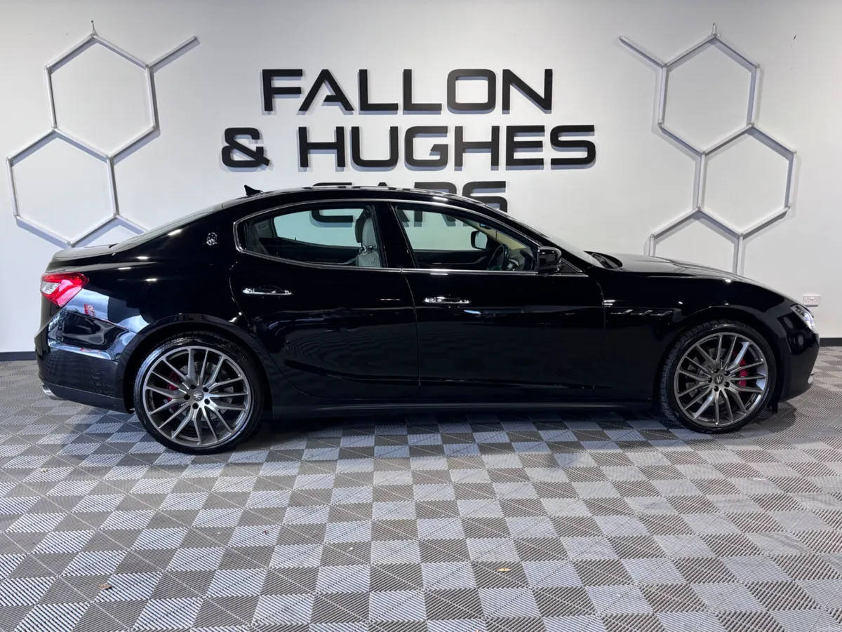 MASERATI GHIBLI DV6 4DR AUTO - Image 4