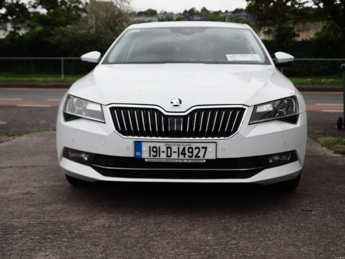 Skoda Superb 2019 - Image 4